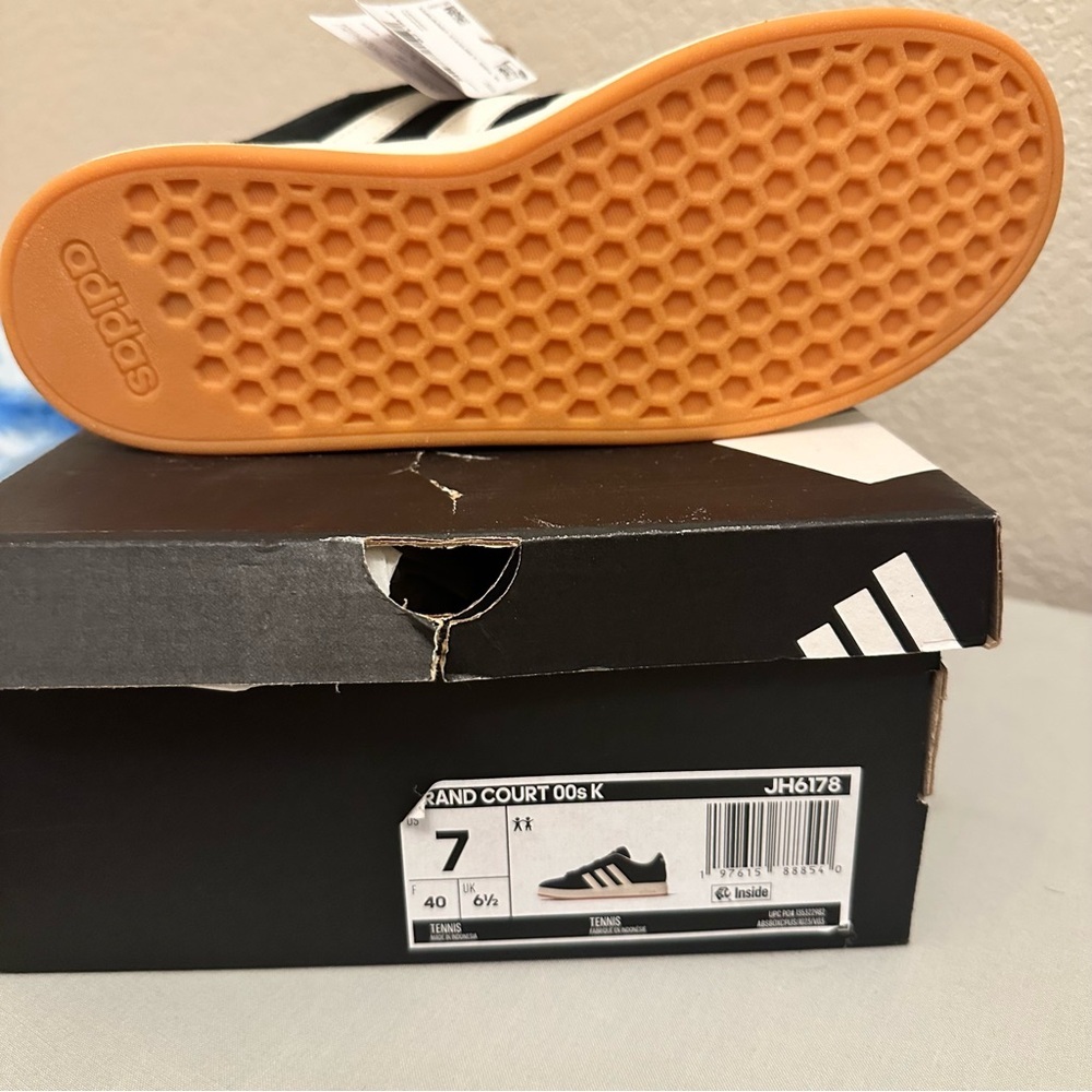 Adidas Black and Cream Sneakers - Picture 2 of 6